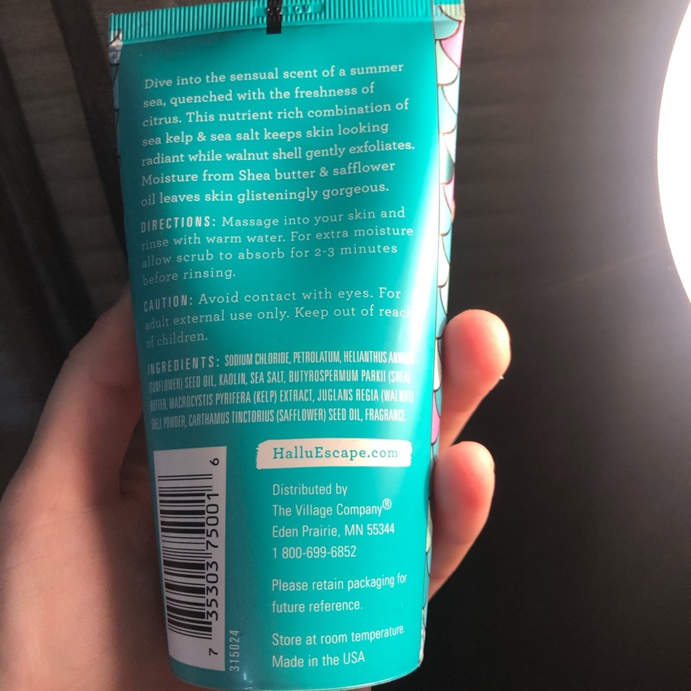 Exfoliating scrub - Picture 3 of 3